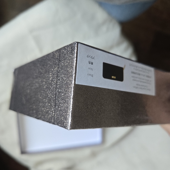 Kate Spade Silver Glitter Wallet Box - Picture 5 of 6